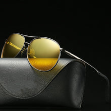 Load image into Gallery viewer, Styled Boys İn Sunglasses